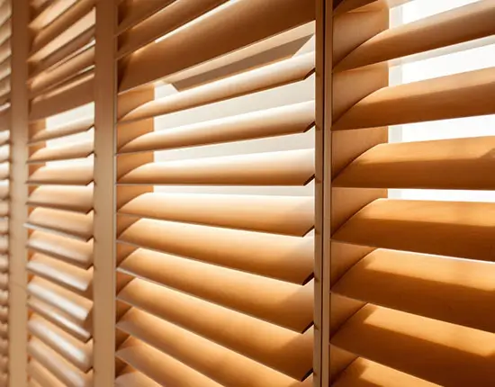 Wood-Blinds